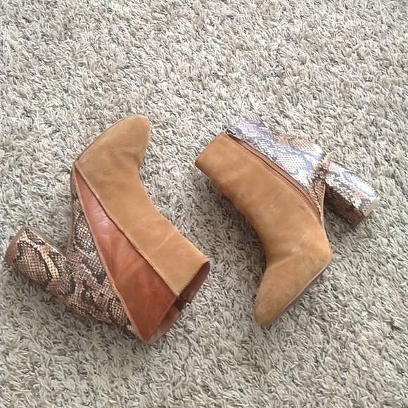 Matisse birdie brown suede snake print heeled booties sz 9 - Picture 2 of 8